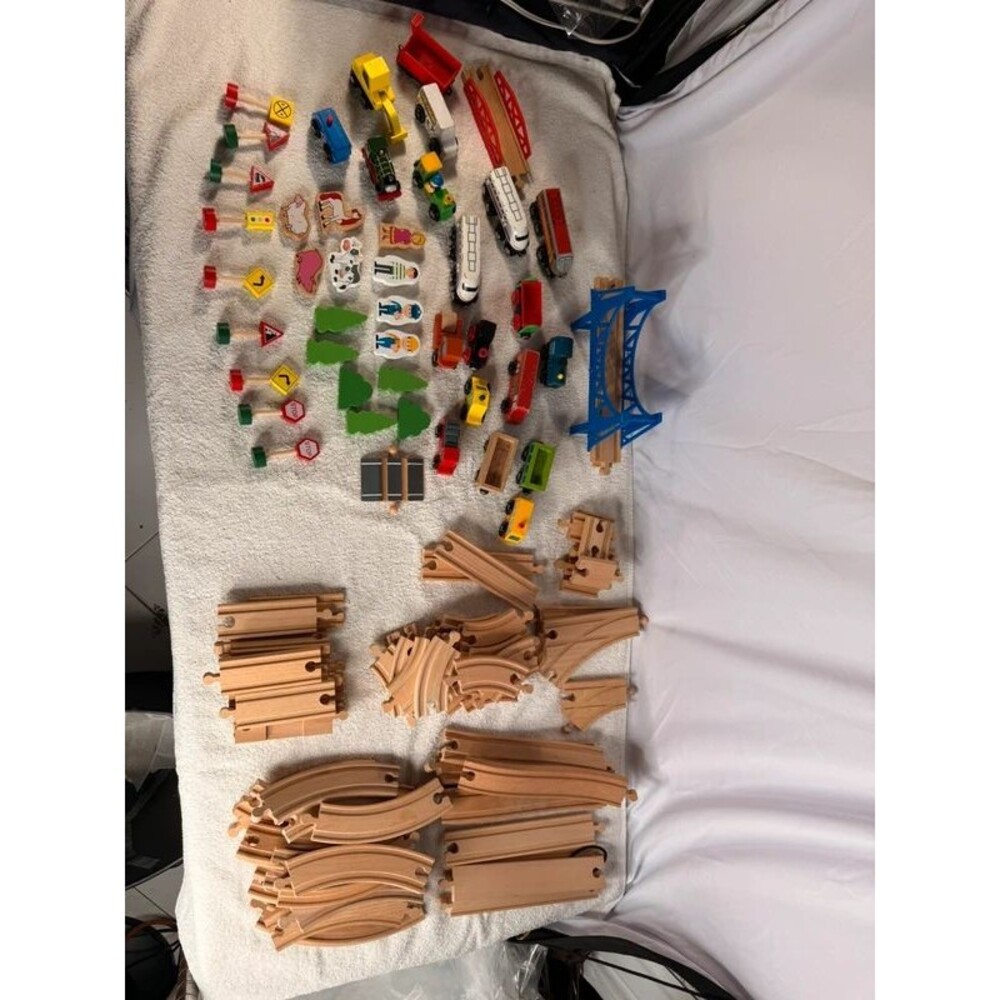156 pc collection of mixed, compatible wooden train lot